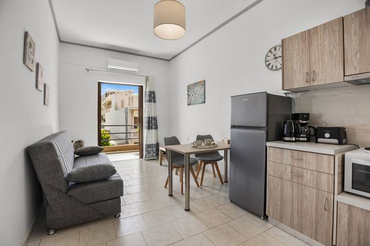 Ferienwohnung für 3 Personen, mit Balkon in Chania