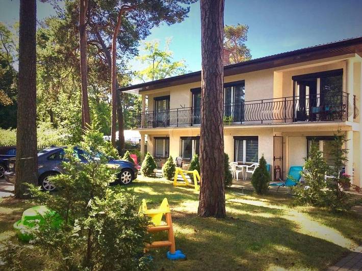 Apartament wakacyjny dla 2 osób, z ogród i taras w Jastarnia