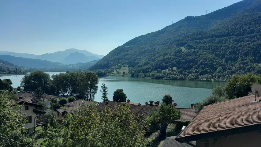 Appartamento vacanze per 5 persone, con giardino e panorama nonché vista lago - 1