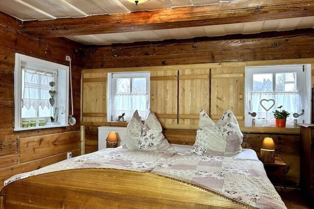 Ganze Wohnung, Rustikales Studio-Apartment Blockstube im Fh Selma in Großschönau, Zittauer Gebirge