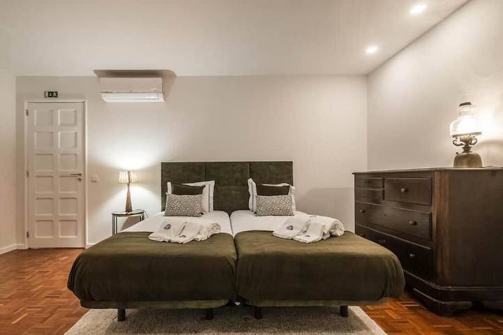 Location de vacances pour 10 personnes, avec jardin et balcon, animaux acceptés à Vila Praia de Ancora - 3