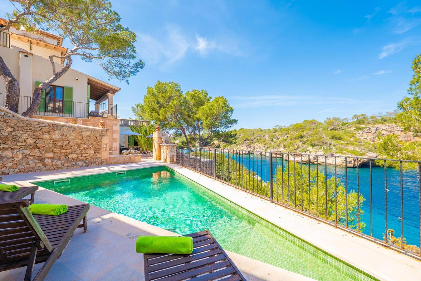 Villa Cala Figuera - Villa con piscina privada, acceso directo al mar y Wifi Gratis in Cala Figuera, Santanyí