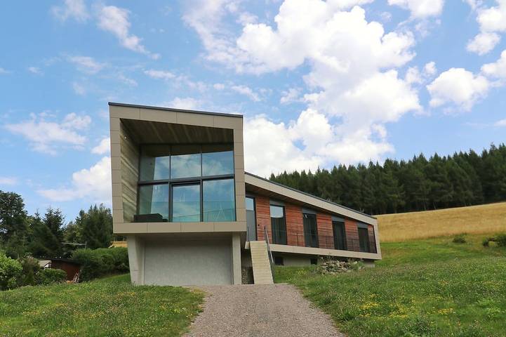 Ferienhaus für 6 Personen, mit Balkon und Garten
