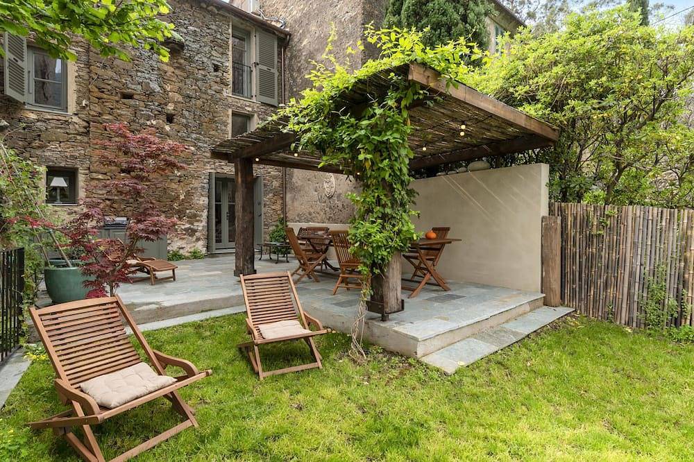 Casa Serena in San-Giuliano, Corte und Umgebung