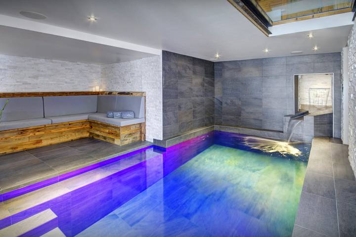 Gîte pour 15 personnes, avec sauna et piscine ainsi que jacuzzi et jardin, adapté aux familles à Thônes - 2