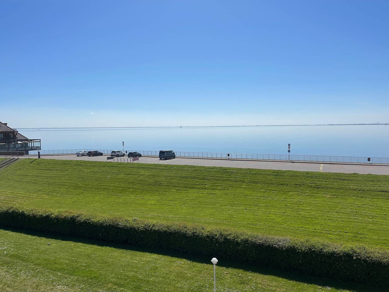Ganze Ferienwohnung, Gemütliche Ferienwohnung mit Wintergarten & Meerblick am Südstrand | Wohnung 123 in Südstrand (gebührenfrei), Wilhelmshaven