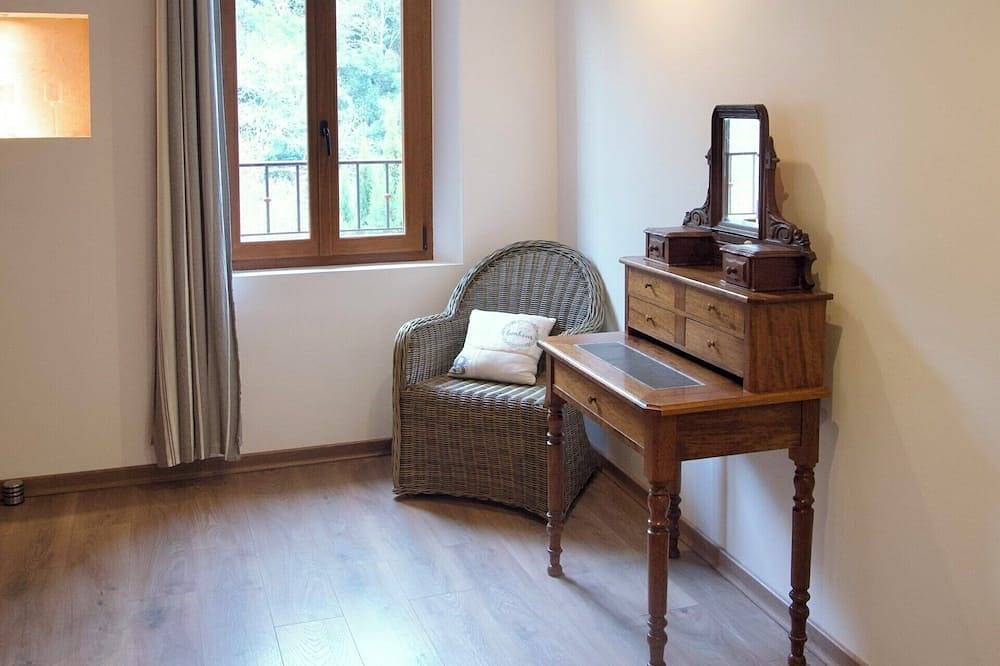 Logis 3 - Gîte Lougissoun in Entrecasteaux, Brignoles Region