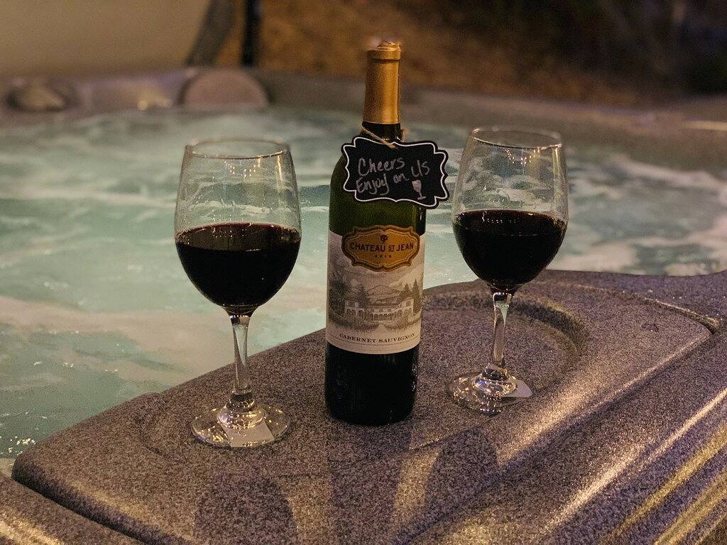 Sugar Pine Chalet near Yosemite, Bass Lake Pet Friendly! in Yosemite Forks, Madera County