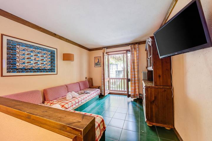 Baita per 4 persone, con balcone, adatto a famiglie con bambini a Sestriere e dintorni