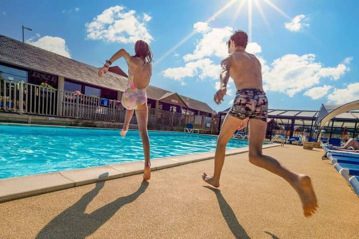 Camping familial 4* | Mobil-home + Accès piscine in Monterblanc, Regionaler Naturpark Golfe du Morbihan