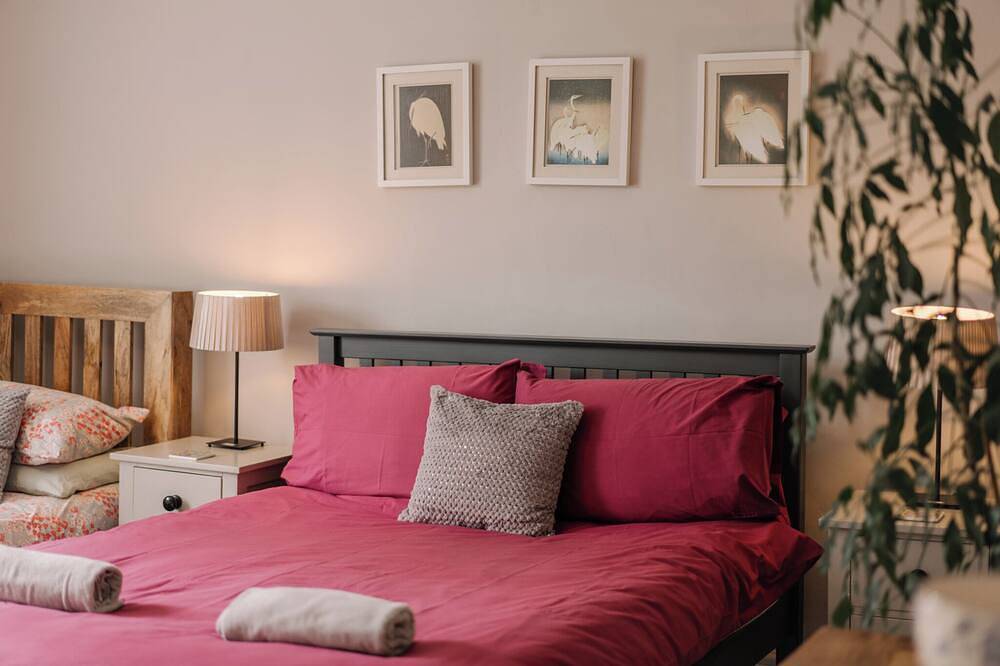 Large Group Holiday Accommodation – 3 Cottages Sleeping 18 in North Devon in Bideford, Devon