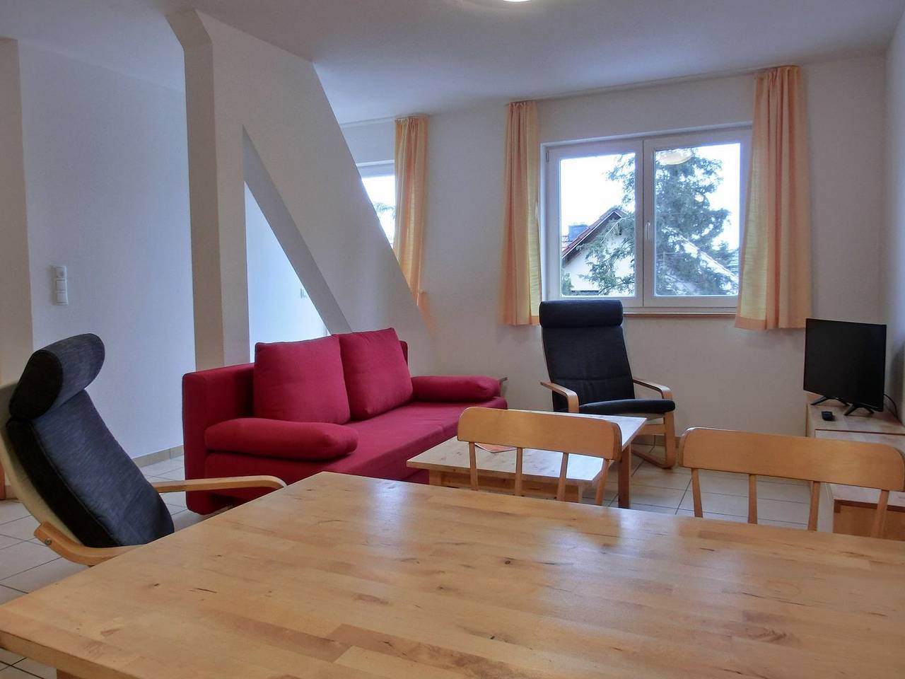 Ganze Wohnung, 2-Zimmer-Ferienwohnung für 4 Personen im 1. Obergeschoss mit Wlan in Neu Hirschburg, Ribnitz-Damgarten