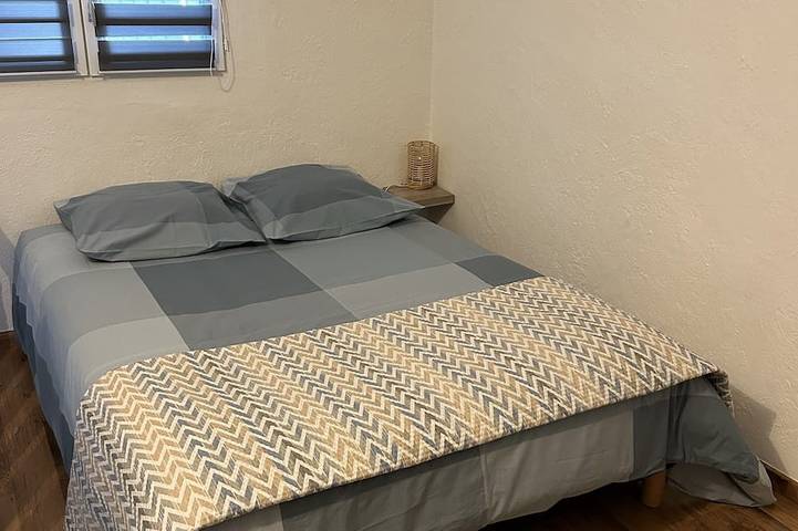 Gîte pour 3 personnes, avec terrasse et jacuzzi à Cliousclat - 3