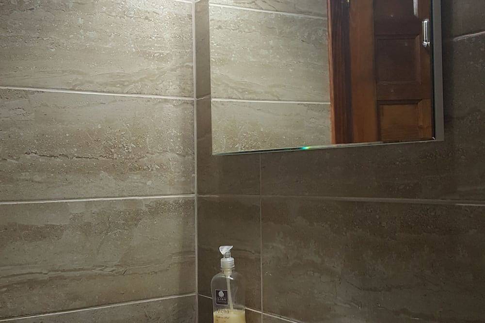 Excelente villa de 2 dormitorios, moderna, Moraira, aire acondicionado gratuito / Wifi gratis. in Teulada, Costa Blanca