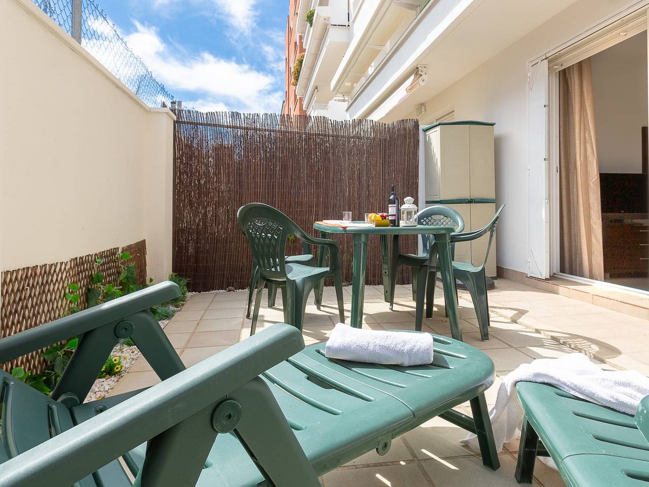 Apartamento entero, Apartamento en Lloret de Mar para 4 personas con piscina, jardín y cerca de la playa in Central Lloret de Mar, Lloret de Mar