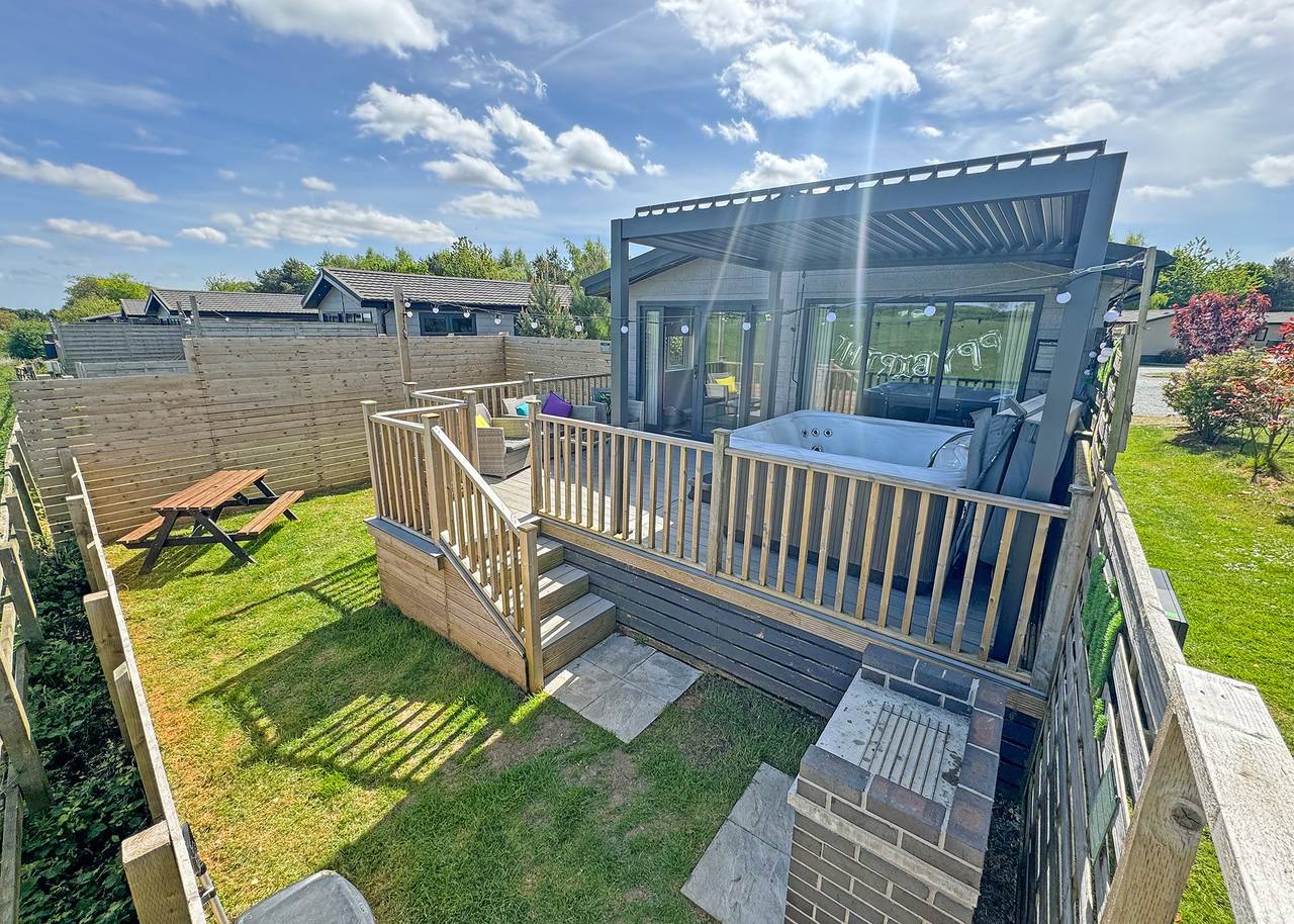 Spa Lookout (Pet Garden) in Skidby, East Riding of Yorkshire