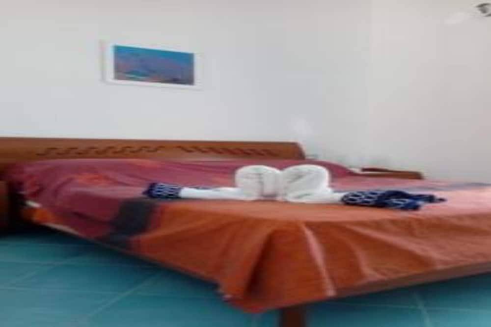 Appartamento intero, Margie's House Procida - Appartamento con Spa privata e piscina condominiale. in Procida, Napoli e dintorni