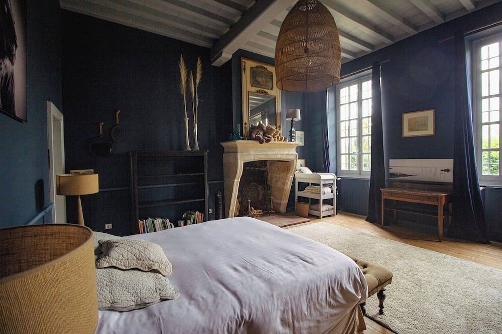 Presbytère au charme français avec piscine privée in Langoiran, Région de Langon