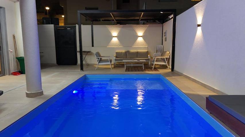 Chalet para 10 personas, con vistas además de piscina y jardín - 1