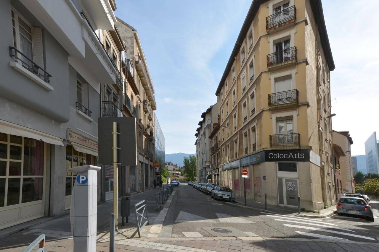 Hotel Lux in Grenoble, Isère