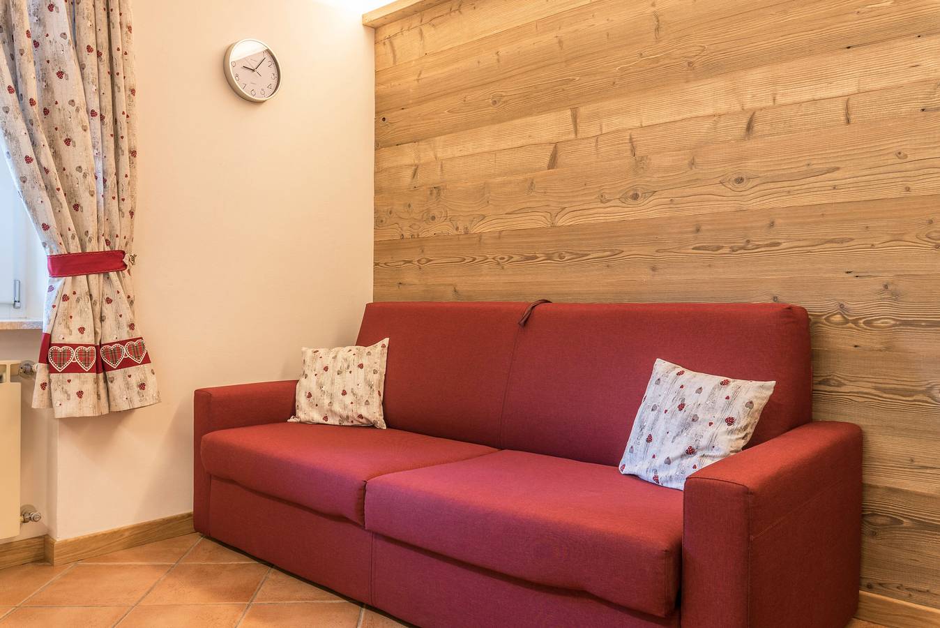 Entire apartment, Apartment 'Betites 1' with Mountain View, Shared Garden and Wi-Fi in Canazei, Dolomiti Superski