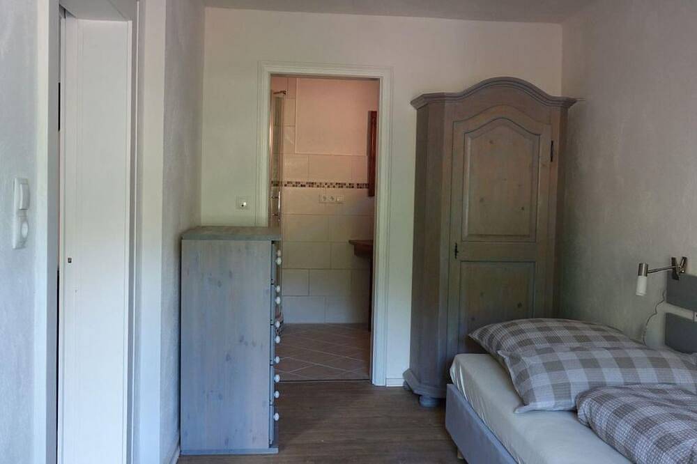 Ganze Wohnung, Ferienwohnung Bambi - Haus am Lindenbaum in Dernbach, Südliche Weinstraße