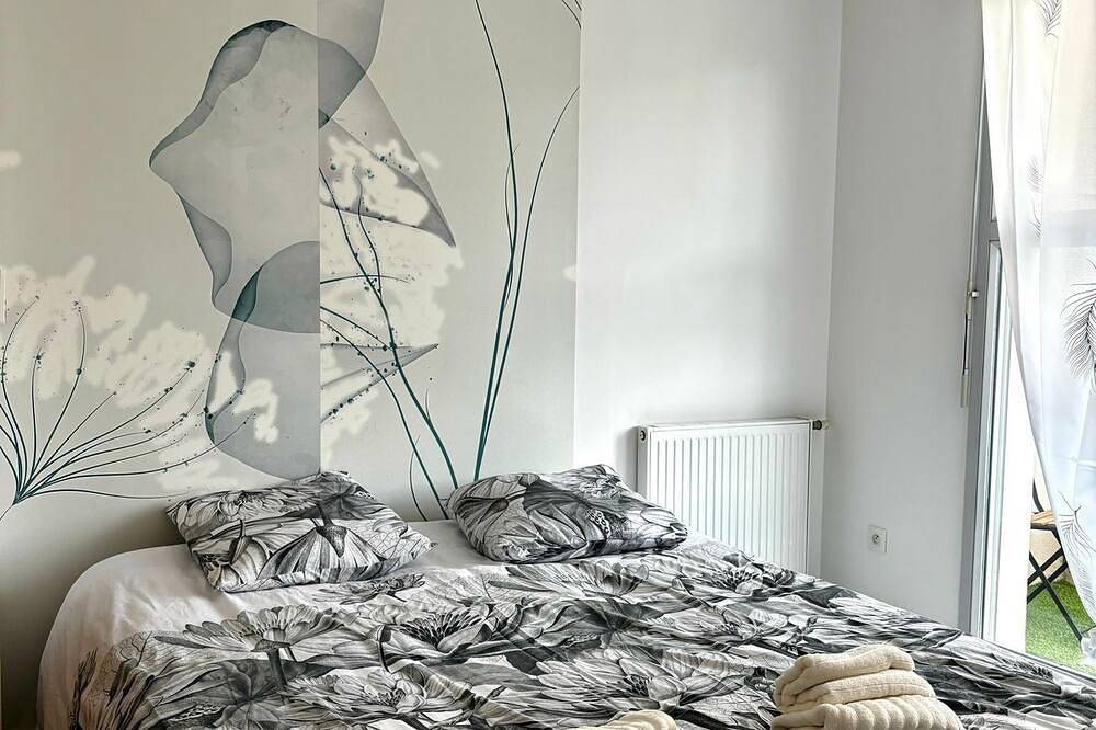 Apartamento entero, Le Malia: a magnificent studio ideal for Pro&Couple - Hyper center in Trappes, Yvelines