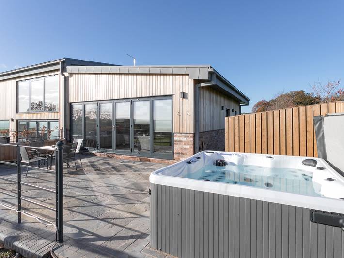 Log cabin for 2 people, with garden in Derbyshire