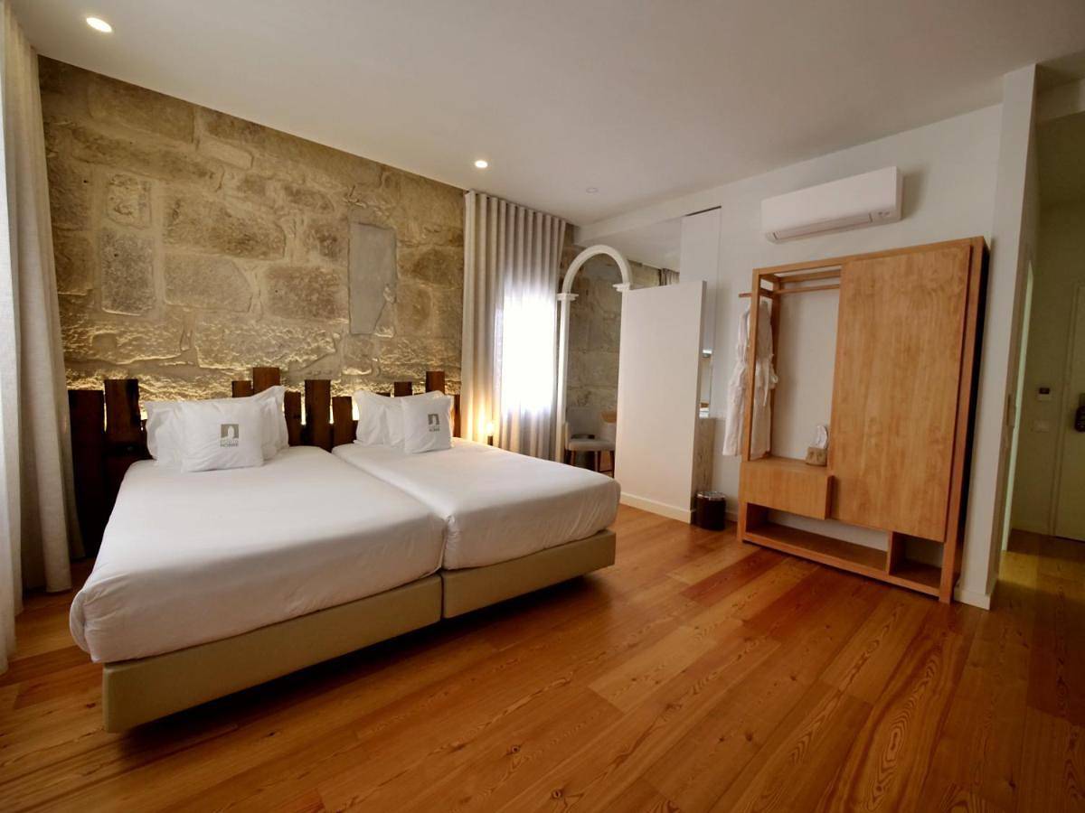 Penthouse Apartment in Miragaia (Porto), Oporto
