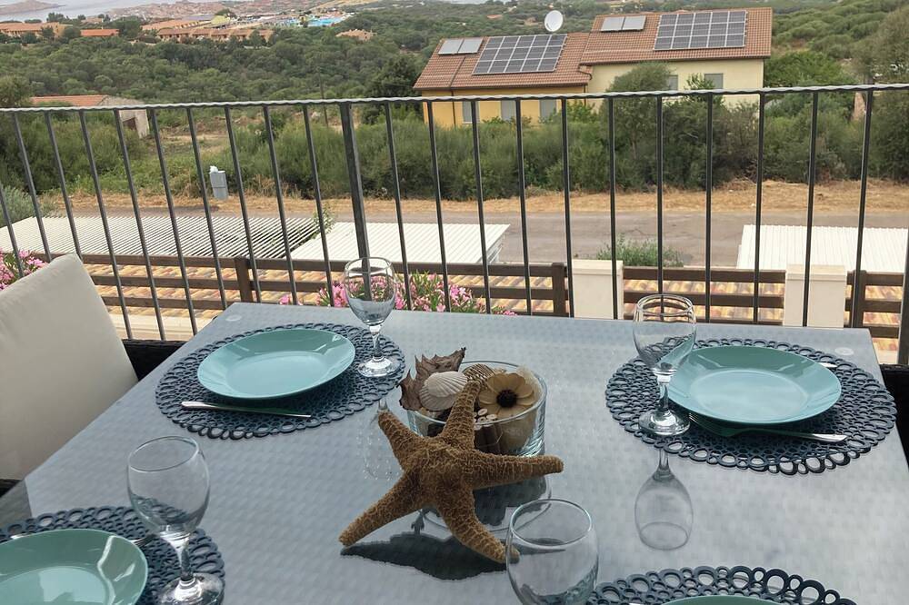 Appartamento intero, Beautiful apartment with magnificent sea view in Trinità d'Agultu e Vignola (Borgo), Trinità d'Agultu e Vignola
