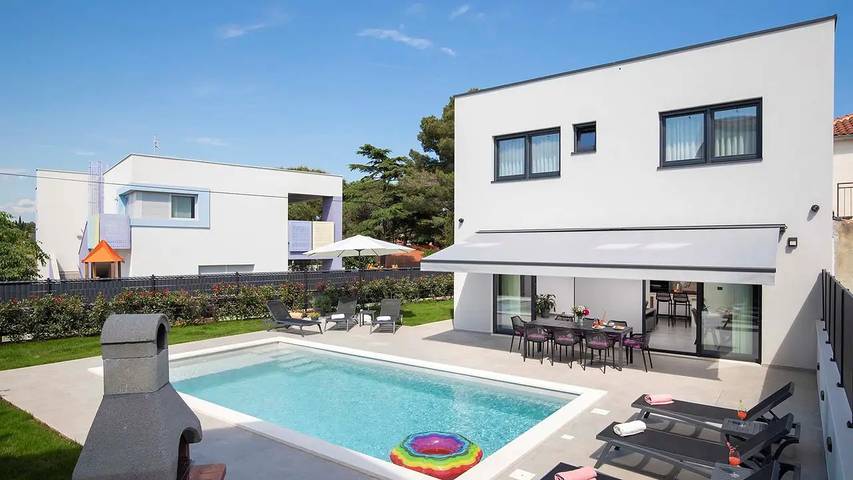 Villa pour 10 personnes, avec piscine ainsi que balcon et jardin à Pomer - 2
