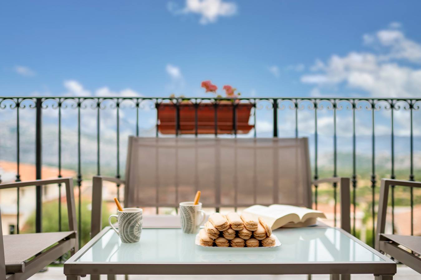 Ganze Wohnung, Ferienwohnung 'Dolcecasa' mit Bergblick, privater Terrasse und Wlan in Dorgali, Golf von Orosei