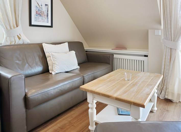 Ganze Wohnung, 2-Raum Appartement mit ca. 32m ² Nutzfläche, Parkplatz, Nichtraucher. in Wenningstedt, Sylt