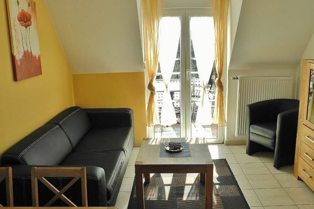 Ganze Wohnung, Ferienwohnung gelegen im kleinen Paradies umrahmt von Wiesen,     Feldern und Wald in Haundorf, Fränkisches Seenland