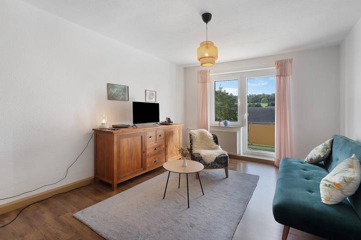 Ganze Wohnung, Apartment „Blick auf die Sachsenhöhe“ mit Bergblick, Balkon und WLAN in Altenberg, Osterzgebirge