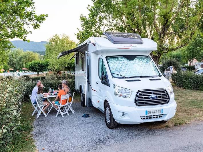 Camping für 4 Personen, mit Pool und Terrasse sowie Ausblick in Alpes-de-Haute-Provence - 3