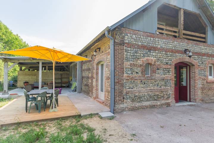 Gîte pour 6 personnes, avec Terrasse ainsi que Jardin et Vue à Saint-Jouin-Bruneval