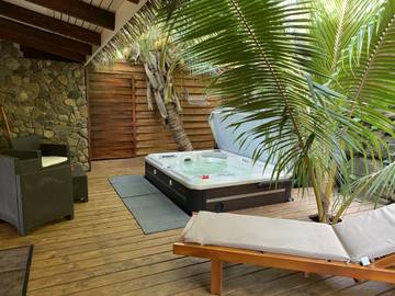 Gîte pour 2 personnes, avec jardin et balcon dans Mo'orea