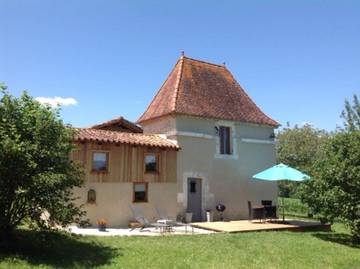 Maison de campagne pour 2 personnes, avec vue ainsi que piscine et jardin à Palluaud