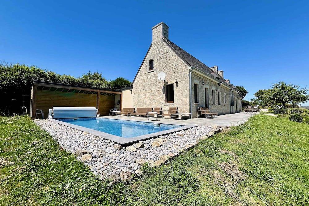 Soleil Levant : villa d’exception avec piscine in Morsalines, Région de Cherbourg