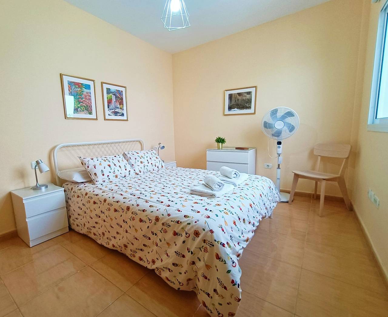 Casa vacacional 'Miramar 1' con terraza privada y Wi-Fi in San Sebastián de la Gomera, La Gomera