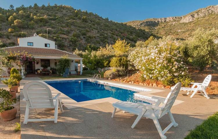 Casa rural para 6 personas, con Terraza además de Jardín y Piscina en Algodonales - 2