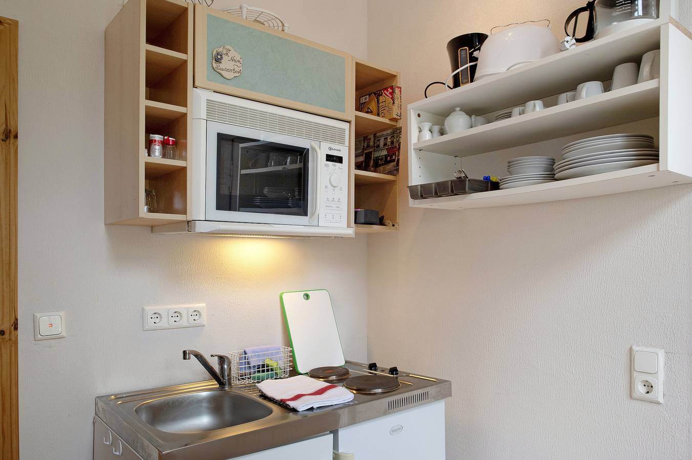 Ganzes Studio, Einzimmerapartment 'Ferienwohnung 3' mit gemeinsamer Terrasse, gemeinsamem Garten in Krakow am See, Mecklenburgische Seenplatte