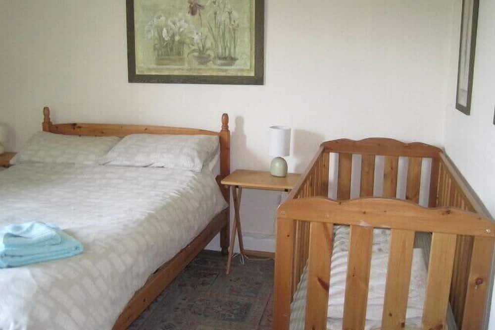 Henry's Cottage - a place to make you smile in Great Yarmouth, The Broads