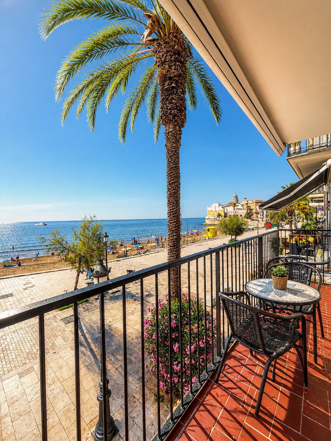 Apartamento entero, Apartamento de vacaciones para 6 personas con balcón in Platja Fonda (Sitges), Sitges