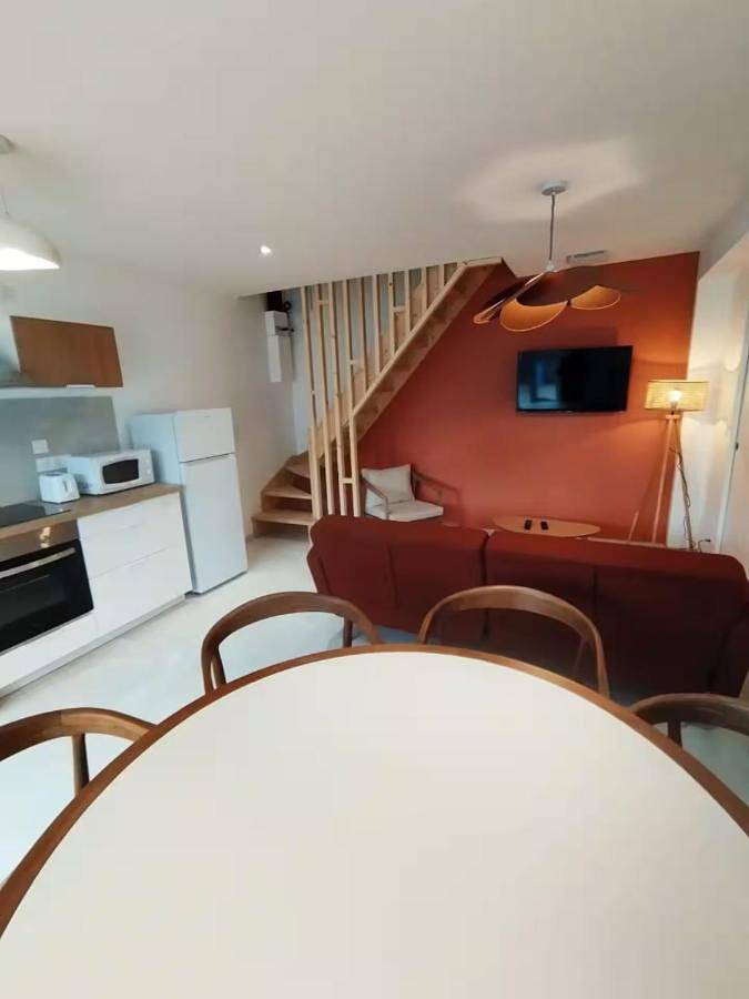 Location de vacances pour 6 personnes, avec Jacuzzi et Sauna à Jouy