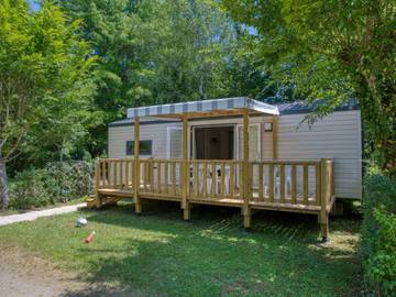 Mobil home pour 6 personnes, avec terrasse et piscine, animaux acceptés à Groléjac