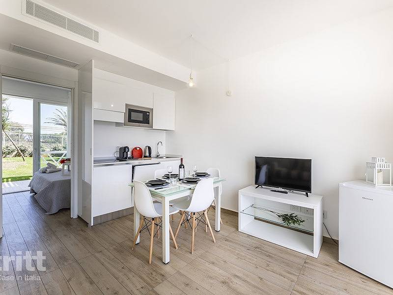 Tritt — This 4-person apartment in Stintino is located near the beautiful La Pelosa beach in Spiaggia La Pelosa, Stintino