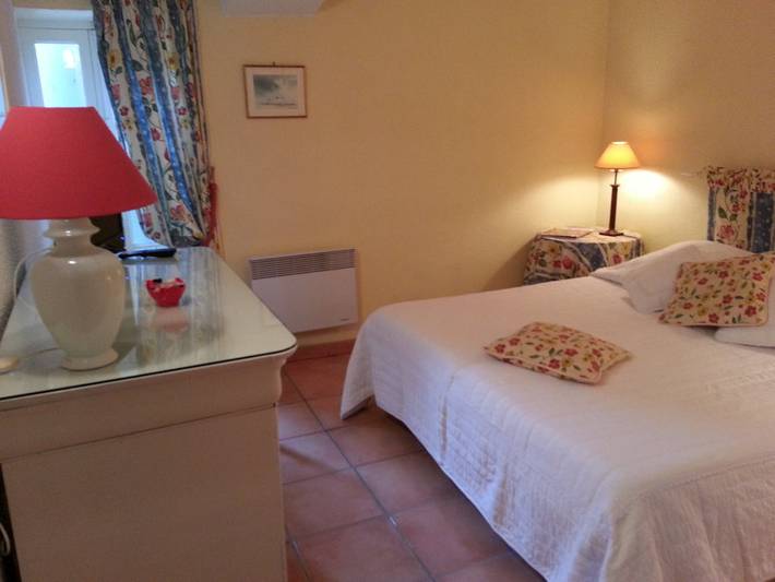 Gîte pour 5 personnes, avec piscine ainsi que jardin et terrasse à Montréal (Lanquedoc-Roussillon) - 4