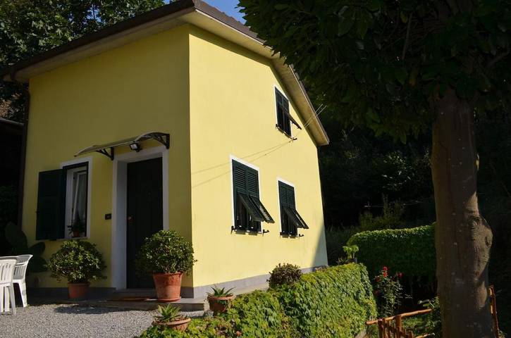 Casa vacanza per 4 persone, con Balcone e Giardino a Vado Ligure